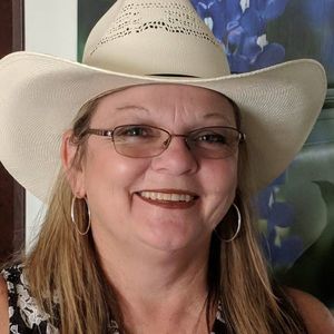 Meet your Posher, Beverly